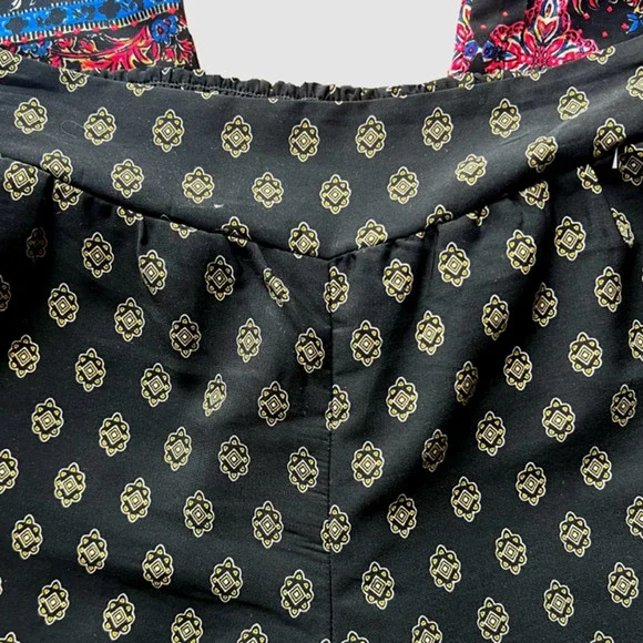 Xhiliaration Allover Geometric Print Wide Leg Pants Black, EUC - Size Medium - Picture 6 of 8